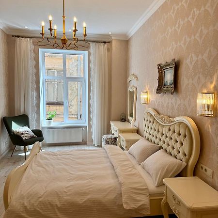 Elite Apart Near Svoboda Avenue Lviv Kültér fotó